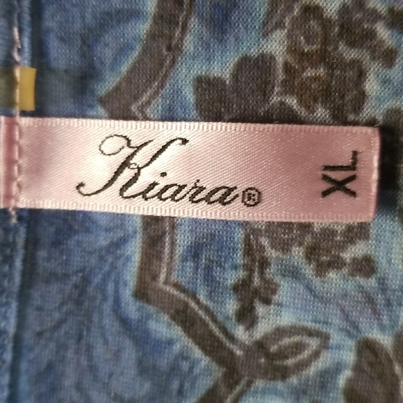 KIARA Sz XL Lt. Blue/Denim color 3/4 Sleeve Blouse w/sequins  EUC, CL#46 - Picture 3 of 6